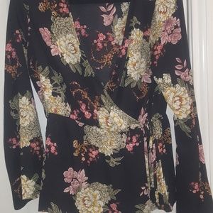 Lola Grace | *Worn Once* Kimono Style Wrap Shirt